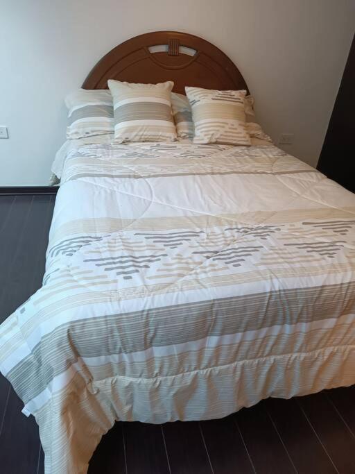 Hermoso Departamento En La Carolina * Quito